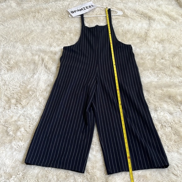 BLEUH CIEL Women’s Pinstriped Cropped Wide Leg Black Jumpsuit Size L EUC - Picture 3 of 11